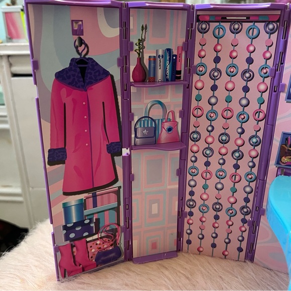 Barbie Locker 💖📚 - Picture 3 of 6